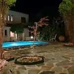 Luxury Pool Palace 4bedroom