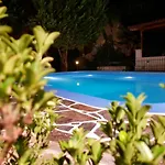 Luxury Pool Palace 4bedroom Prázdninový dům *