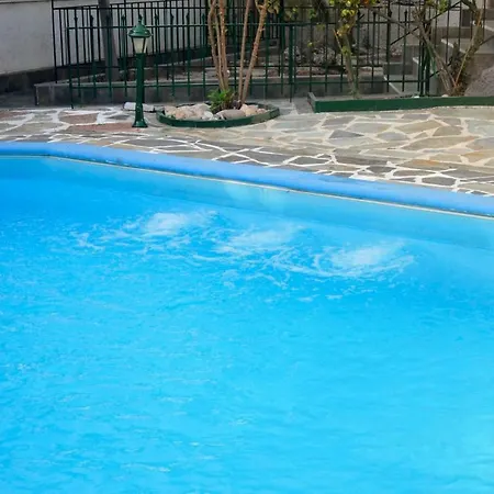 Дом отдыха Luxury Pool Palace 4bedroom