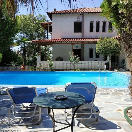 Hébergement de vacances Luxury Pool Palace 4bedroom *