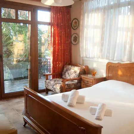 Luxury Pool Palace 4bedroom