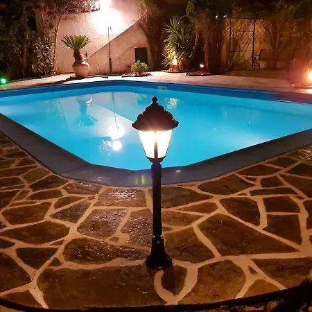 Luxury Pool Palace 4bedroom Hébergement de vacances *