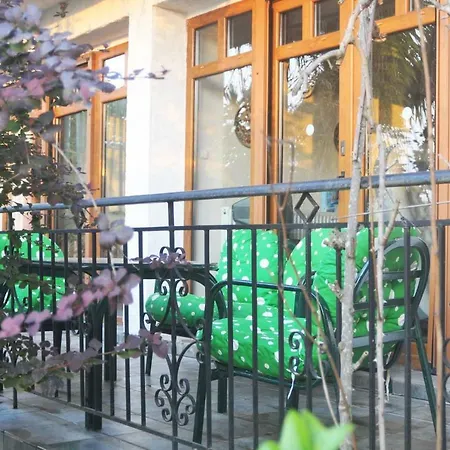 Дом отдыха Luxury Pool Palace 4bedroom Олимпия