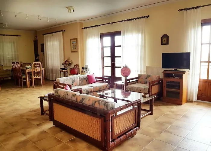 Vakantiehuis Luxury Pool Palace 4bedroom