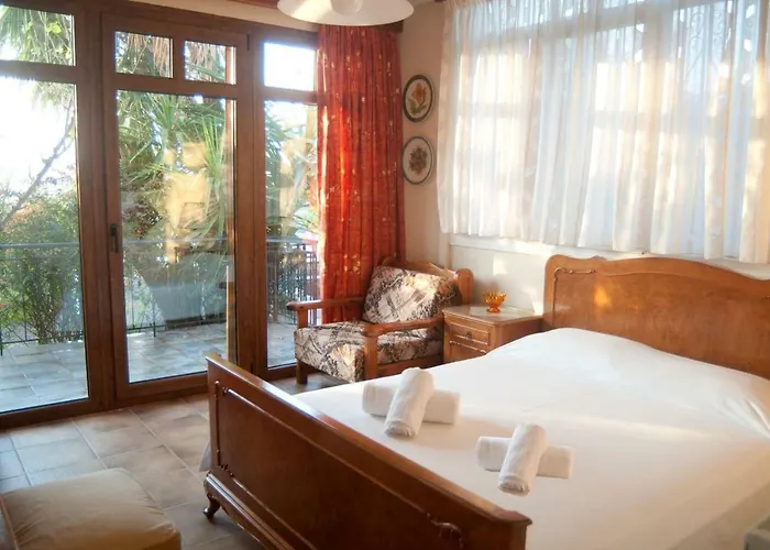 Luxury Pool Palace 4bedroom