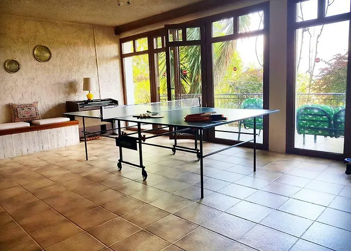 Дом отдыха Luxury Pool Palace 4bedroom