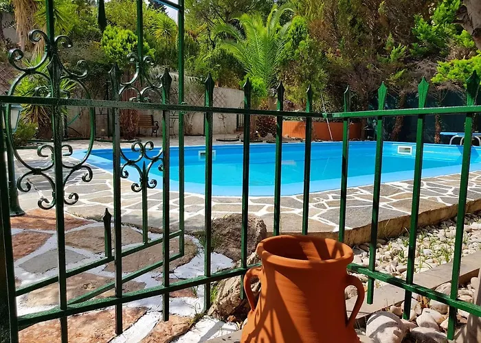 Luxury Pool Palace 4bedroom *