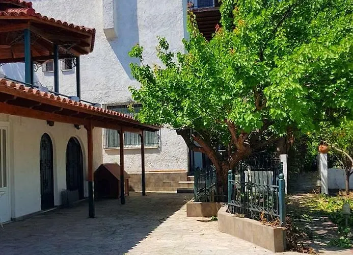 Luxury Pool Palace 4bedroom