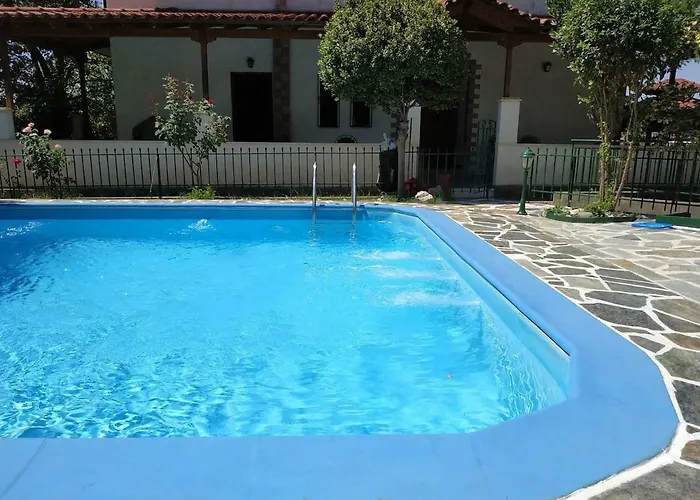 Luxury Pool Palace 4bedroom