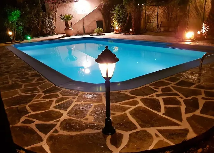 Luxury Pool Palace 4bedroom Дом отдыха *